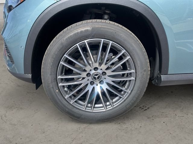 New 2026 Verde Silver Metallic Mercedes-Benz GLC 300 image 14