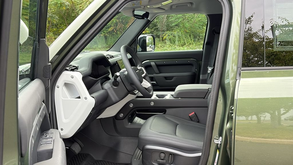 New 2026 Woolstone Green LAND ROVER S image 12