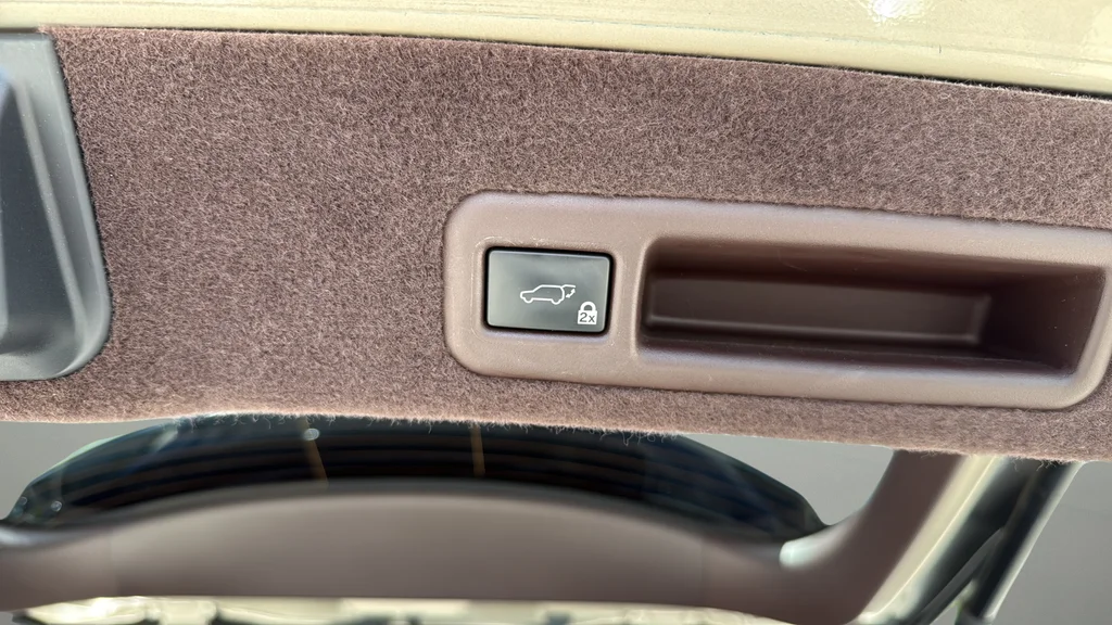 Used 2018 Beige Lexus 350 image 18