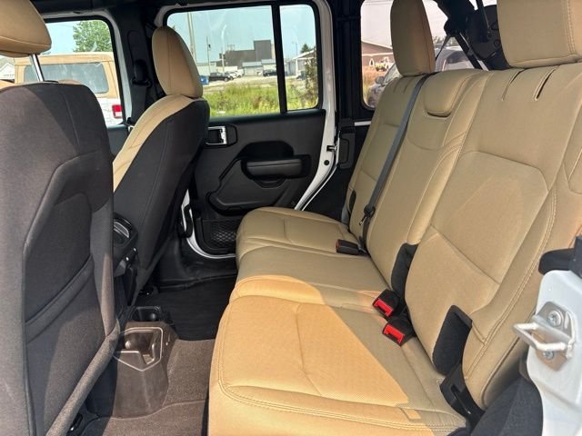 Used 2022 White Jeep Unlimited Sport S image 16