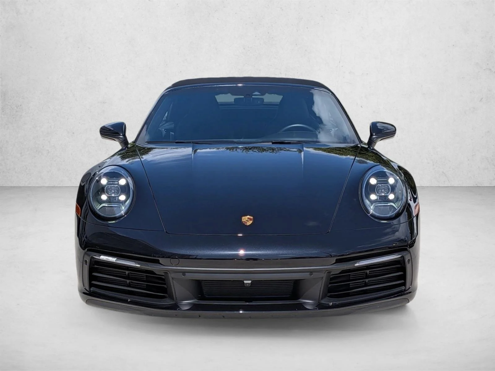 Used 2022 Black Porsche Carrera image 2