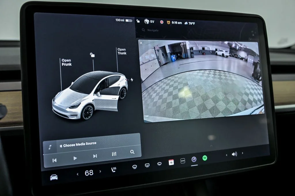 Used 2021 White Tesla Long Range image 20