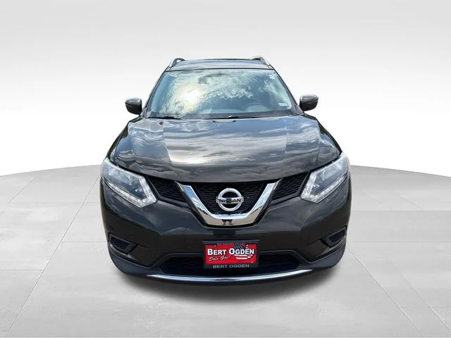 Used 2016 Green Nissan SV image 2