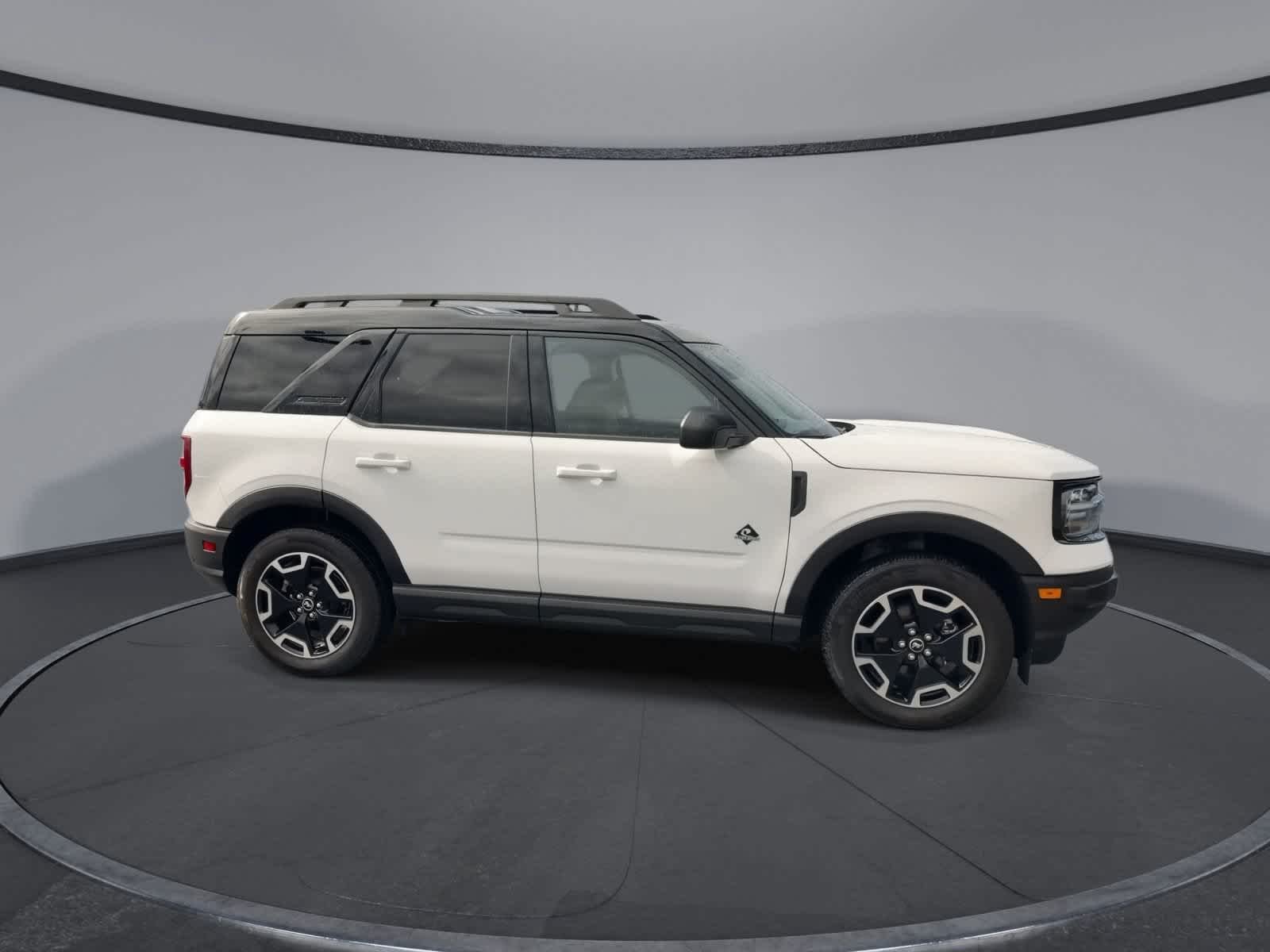 Certified Used 2024 Oxford White Clearcoat Ford Outer Banks image 9