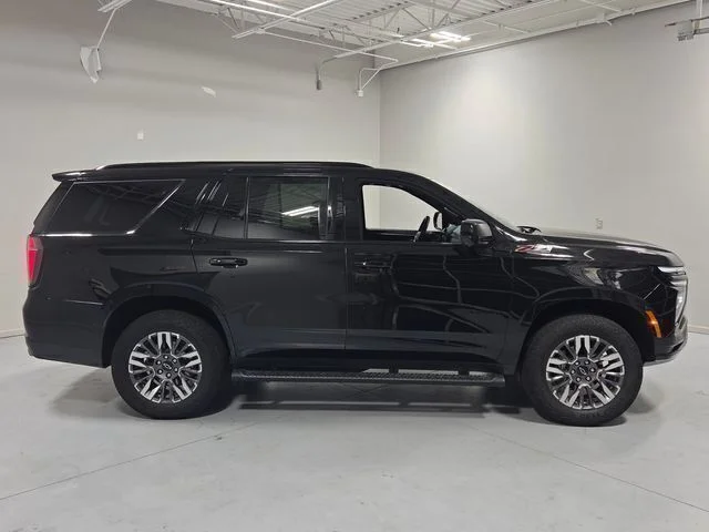 Used 2025 Black Chevrolet Z71 image 15