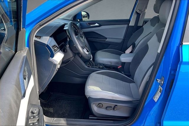 Used 2022 Cornflower Blue Volkswagen 1.5T SE image 21
