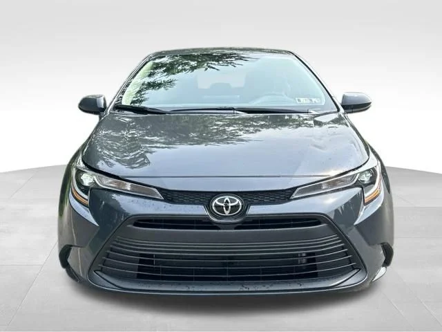 Used 2024  Toyota LE image 8