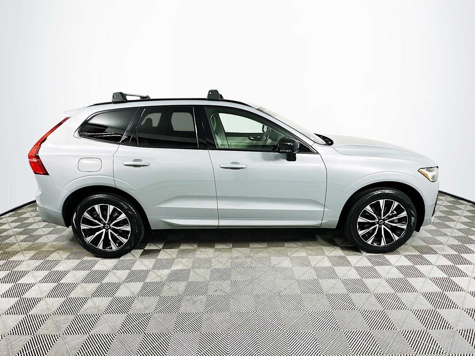 Certified Used 2024 Vapour Grey Volvo Core image 8