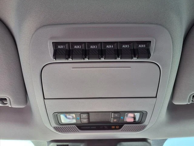 New 2024 Oxford White Ford XLT image 13