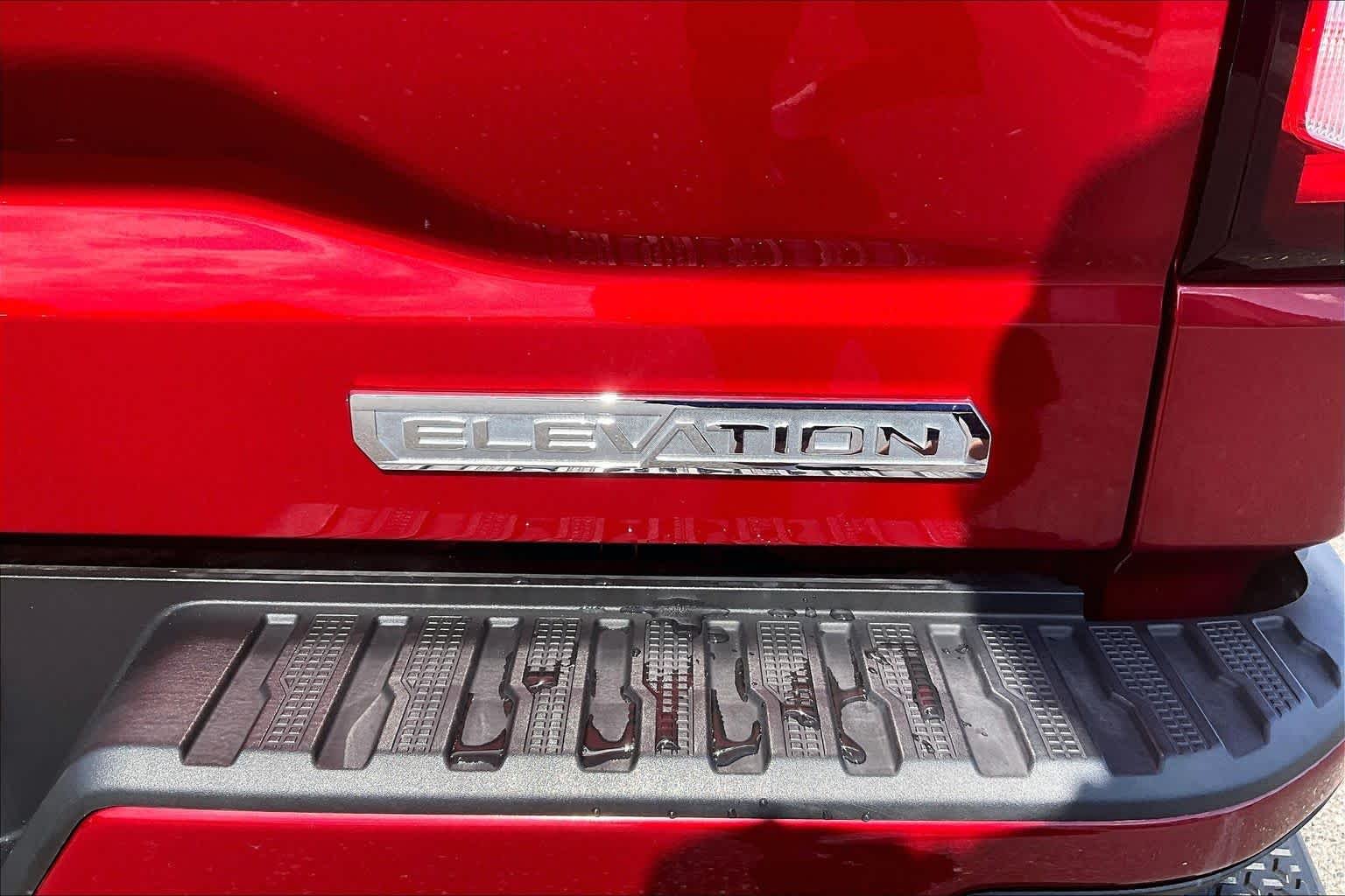 Used 2021 Cayenne Red Tintcoat GMC Elevation image 10