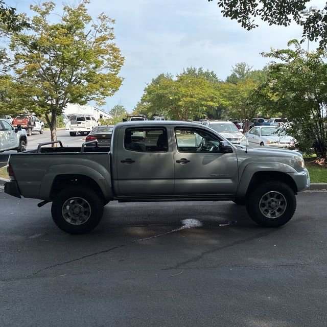 Used 2015 Silver Toyota Base image 1