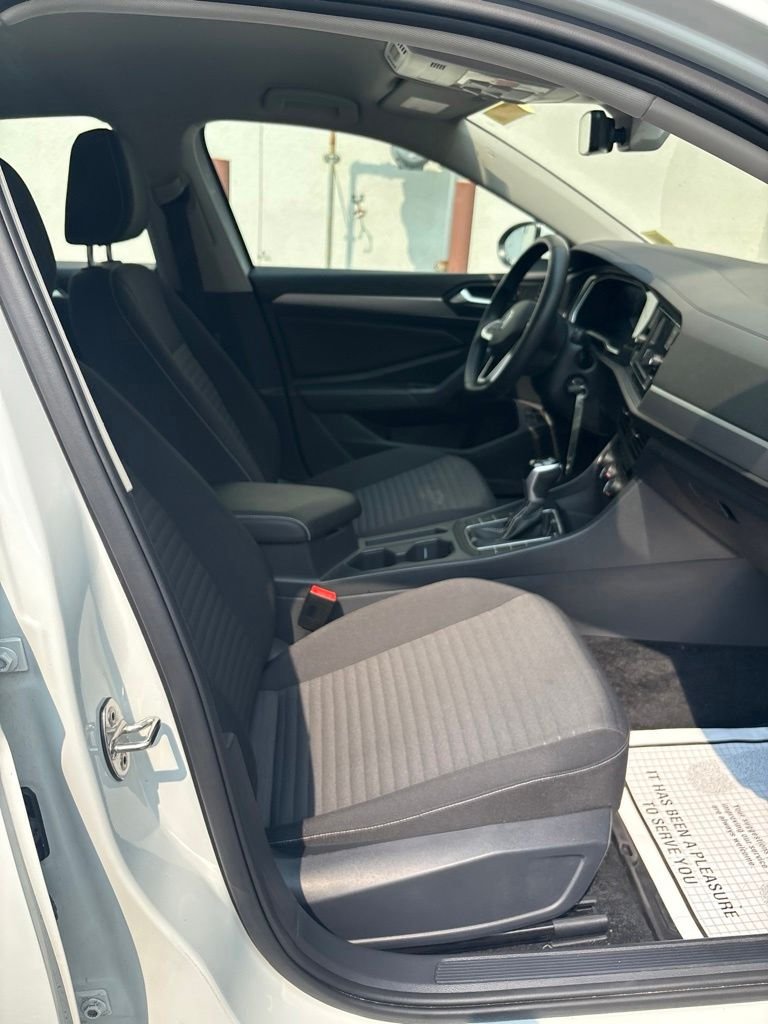 Used 2024 White Volkswagen 1.5T S image 18