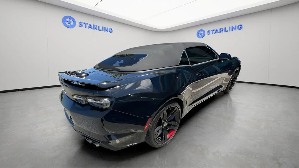 Used 2022 Black Chevrolet 2LT image 5
