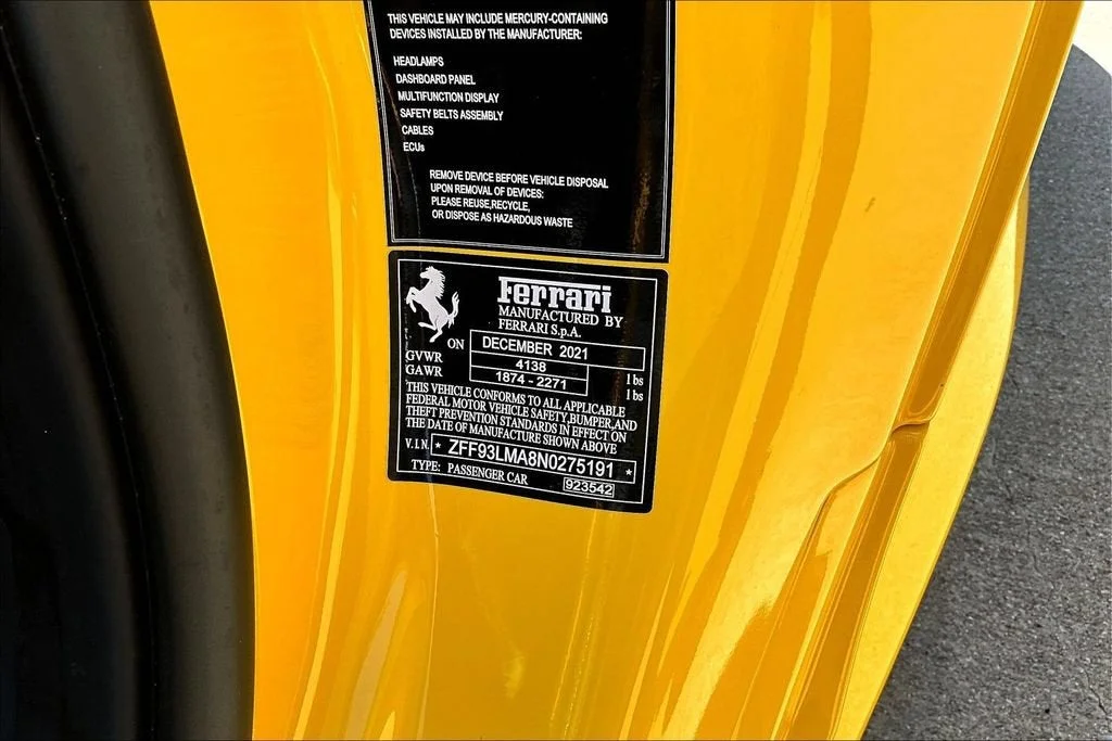 Used 2022 Giallo Modena Ferrari  image 17