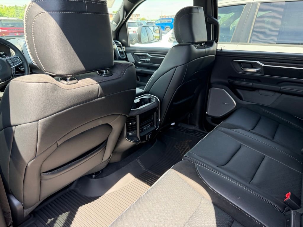 New 2026 Granite Crystal Metallic Clear-Coat Exterior Paint RAM Laramie image 17