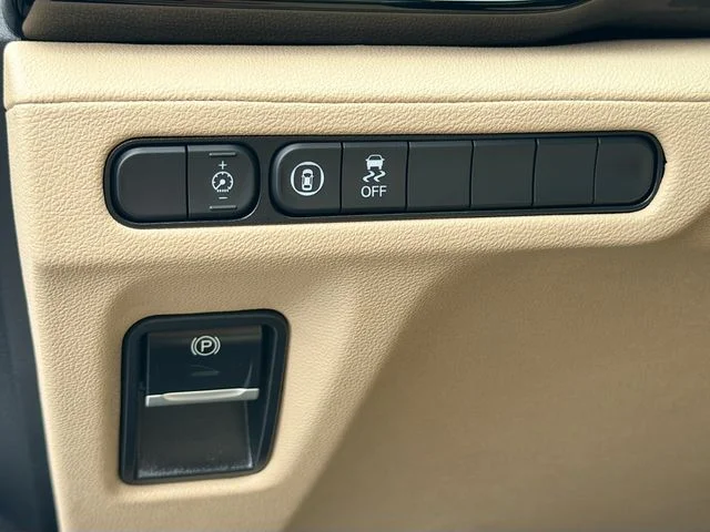 Used 2025 White Acura Base image 10