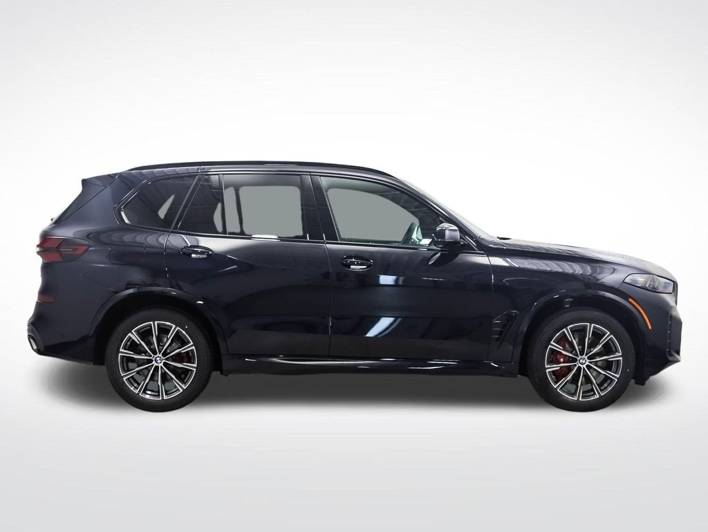 New 2026 Carbon Black Metallic BMW xDrive40i image 6