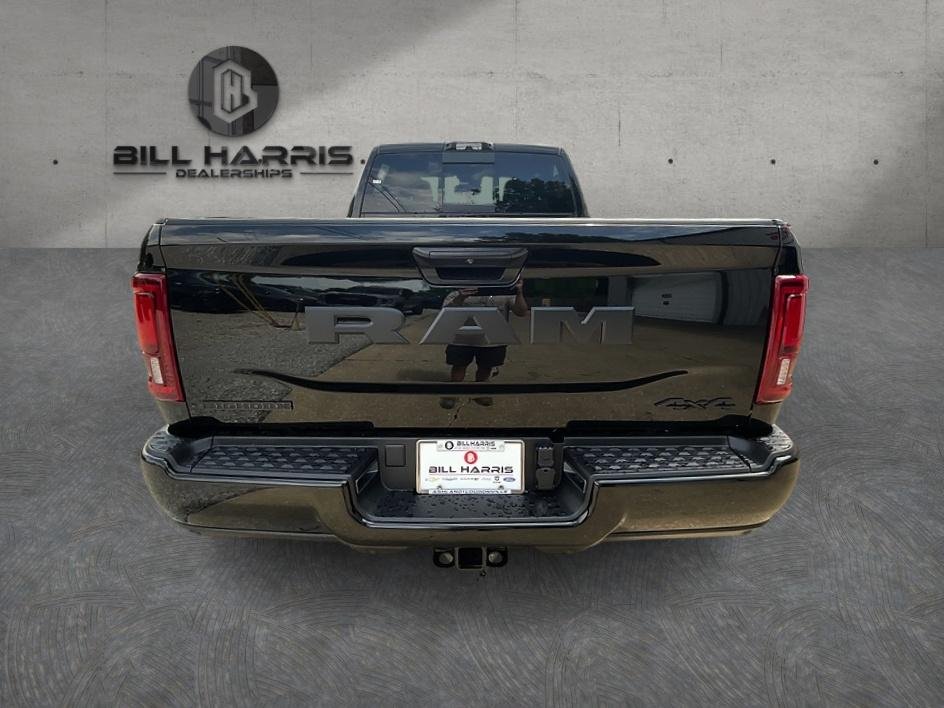 New 2026 Diamond Black Crystal Pearl-Coat Exterior Paint RAM Big Horn image 6