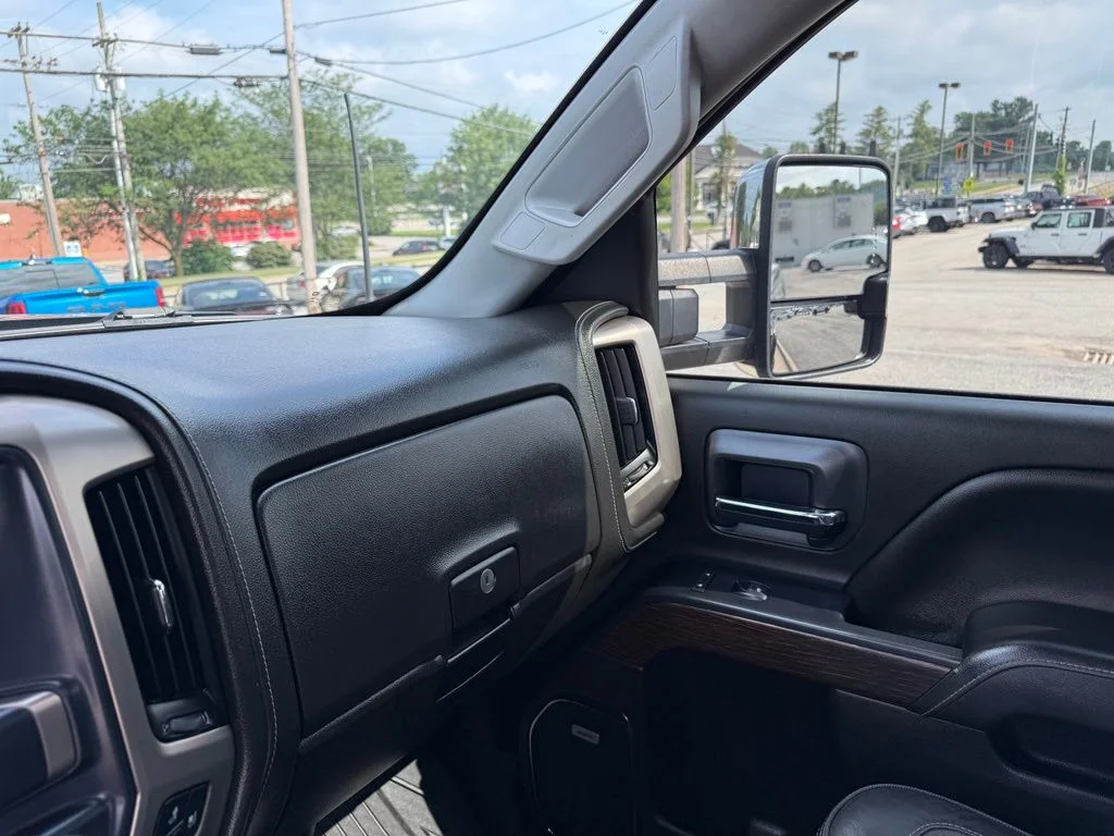 Used 2018 Black GMC Denali image 24