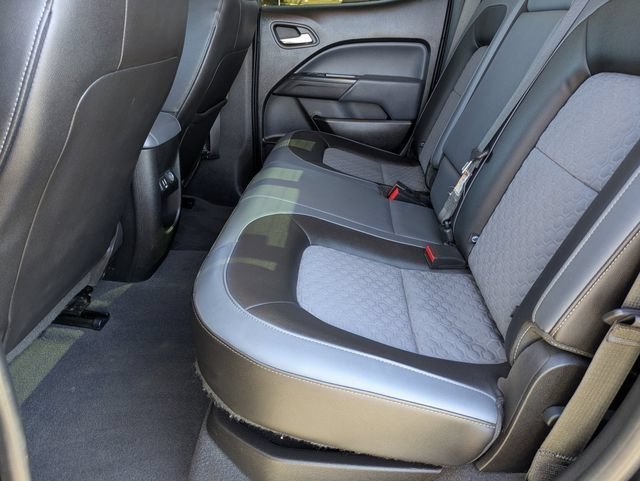 Used 2019 Black Chevrolet Z71 image 14