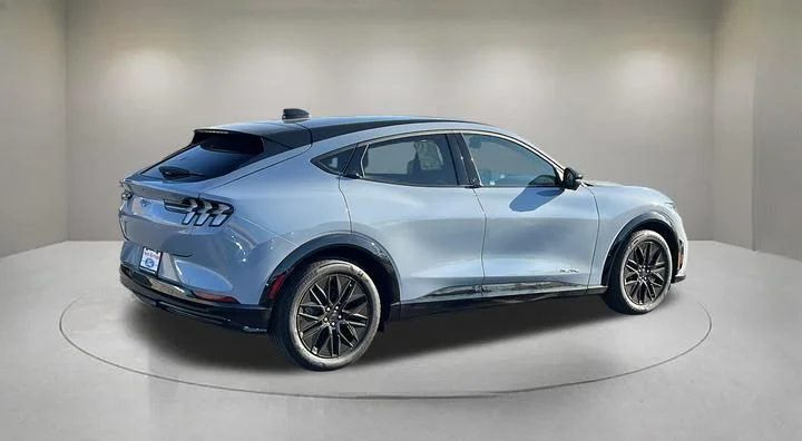 New 2026 Glacier Gray Metallic Tri-coat Ford Premium image 5