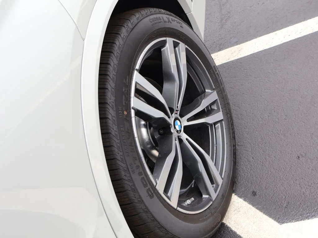 New 2027 White BMW xDrive40i image 44