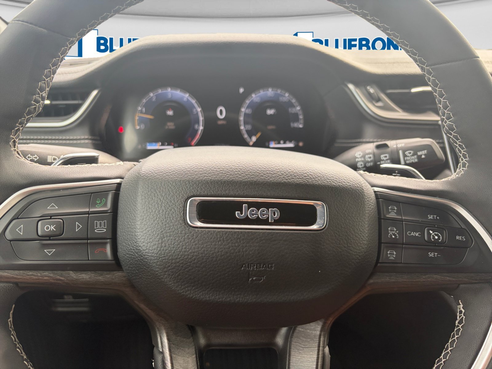 Used 2025 Silver Zynith Jeep Limited image 20