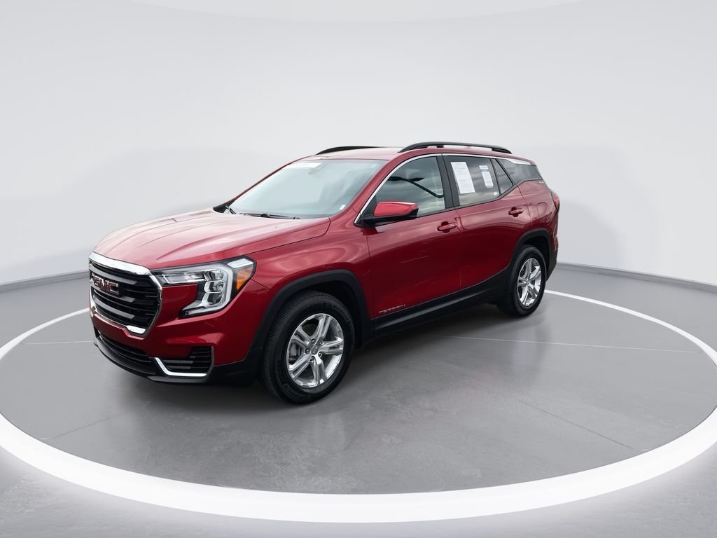 Used 2023 Red GMC SLE image 4