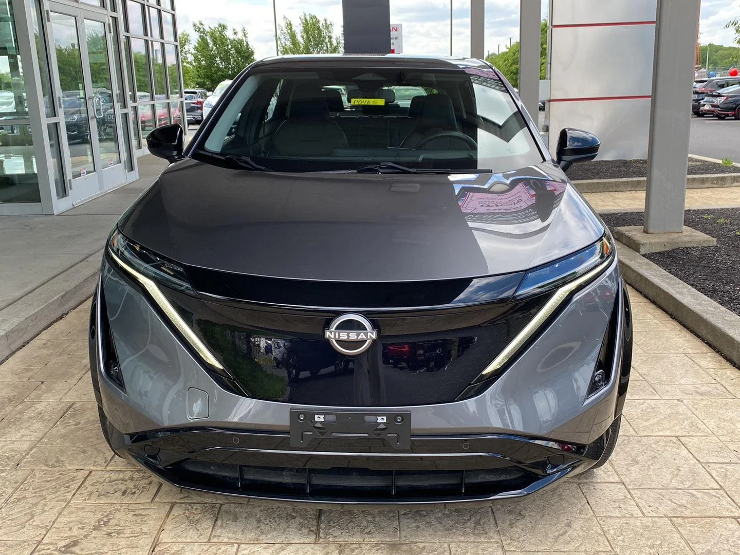 Used 2024 Gun Metallic Nissan ENGAGE image 2