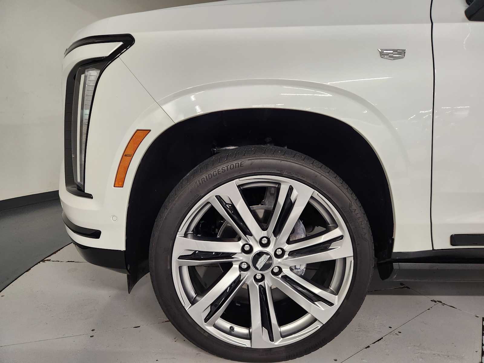 Used 2025 Crystal White Tricoat Cadillac 4WD Sport Platinum image 11