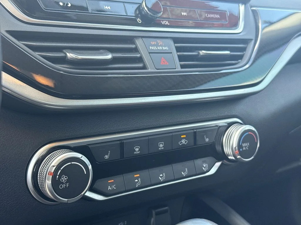Used 2024 Gray Nissan 2.5 SR image 18
