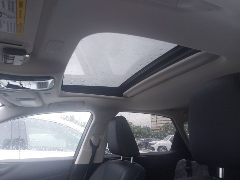 Certified Used 2024 White Pearl Lexus 350 image 3