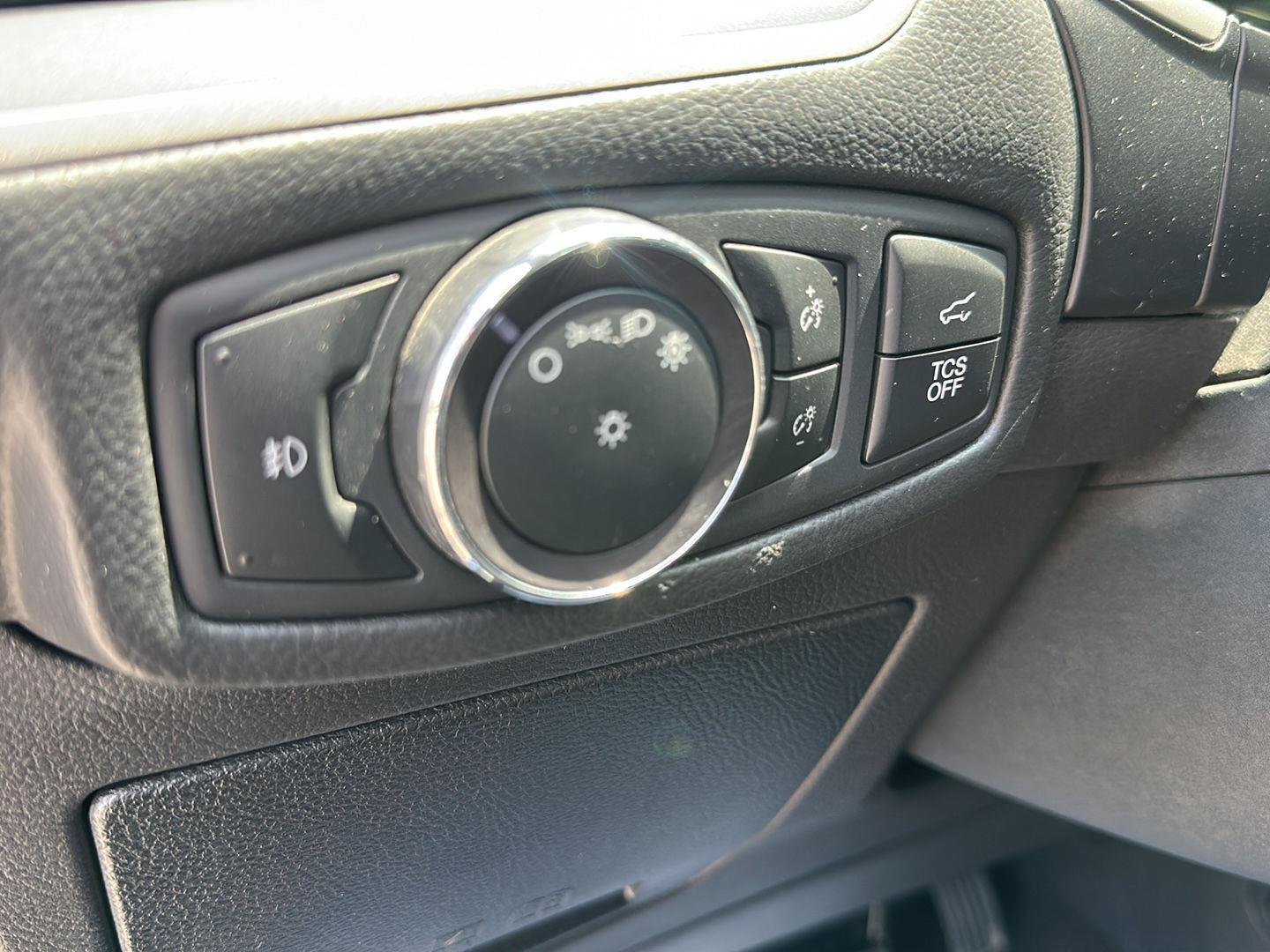 Used 2019 Blue Metallic Ford SEL image 13