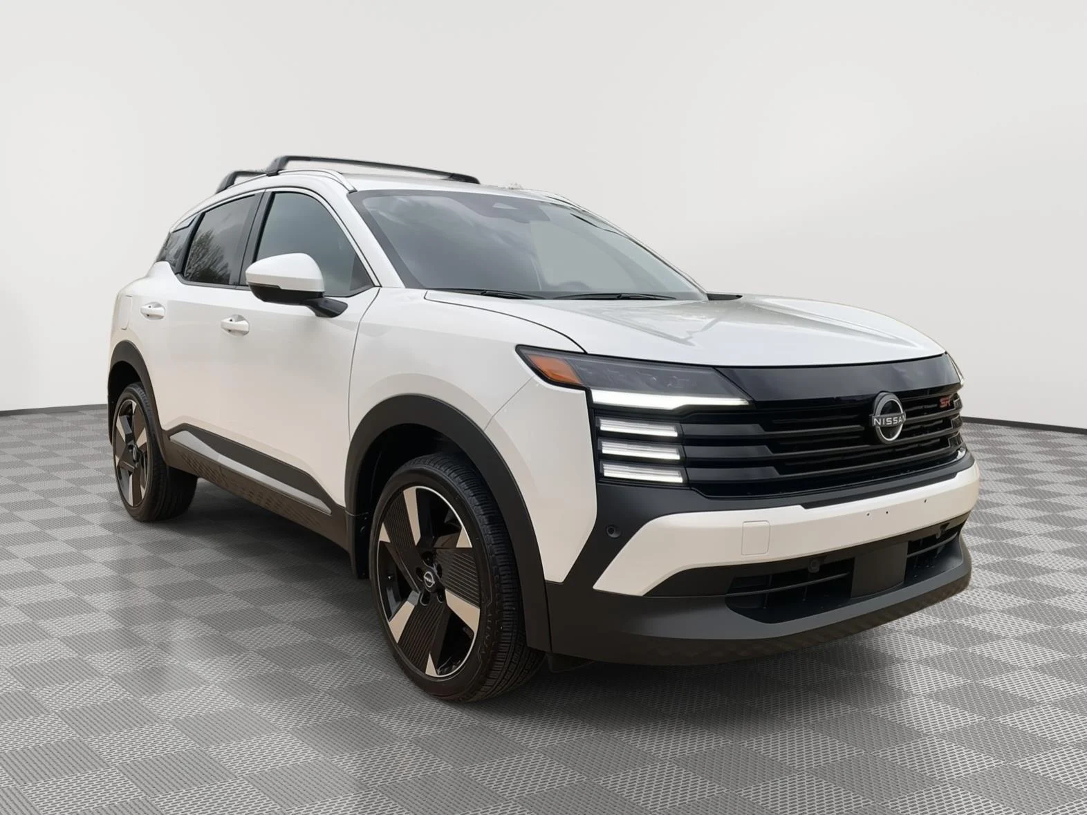 2025 Nissan Kicks 2.0 SR's photo