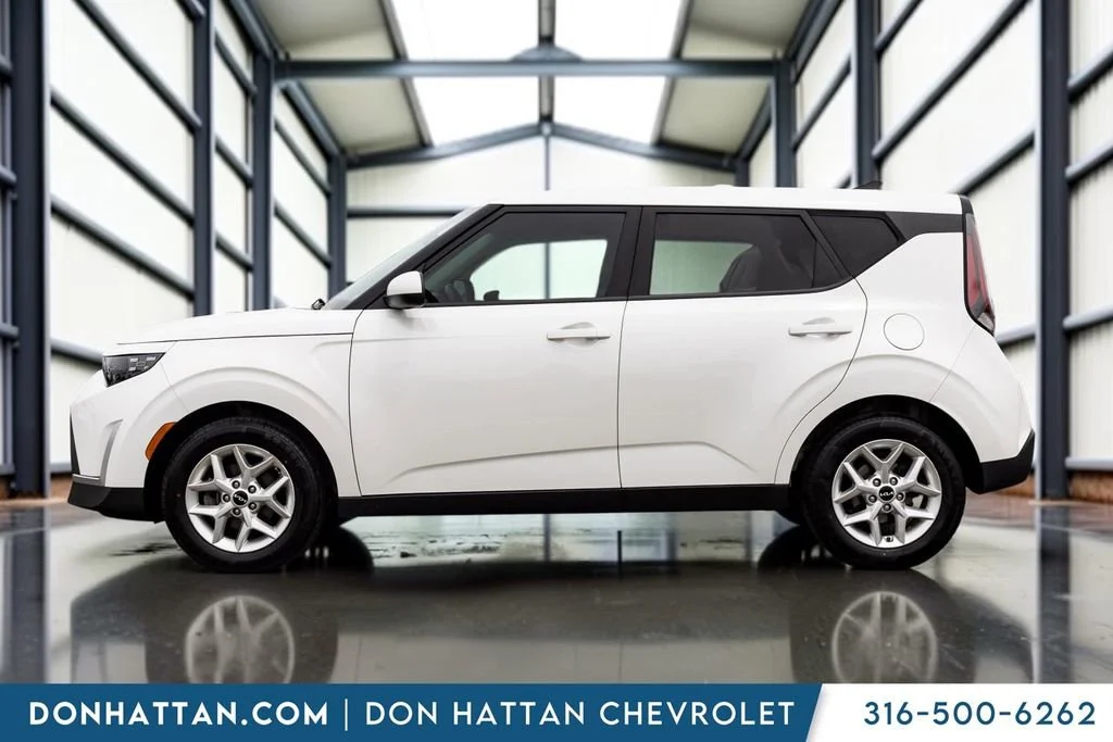 Used 2023 Kia Soul LX with VIN KNDJ23AU0P7864095 for sale in Park City, KS