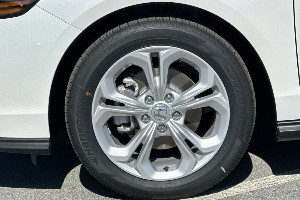 New 2026 Platinum White Pearl Honda LX image 30