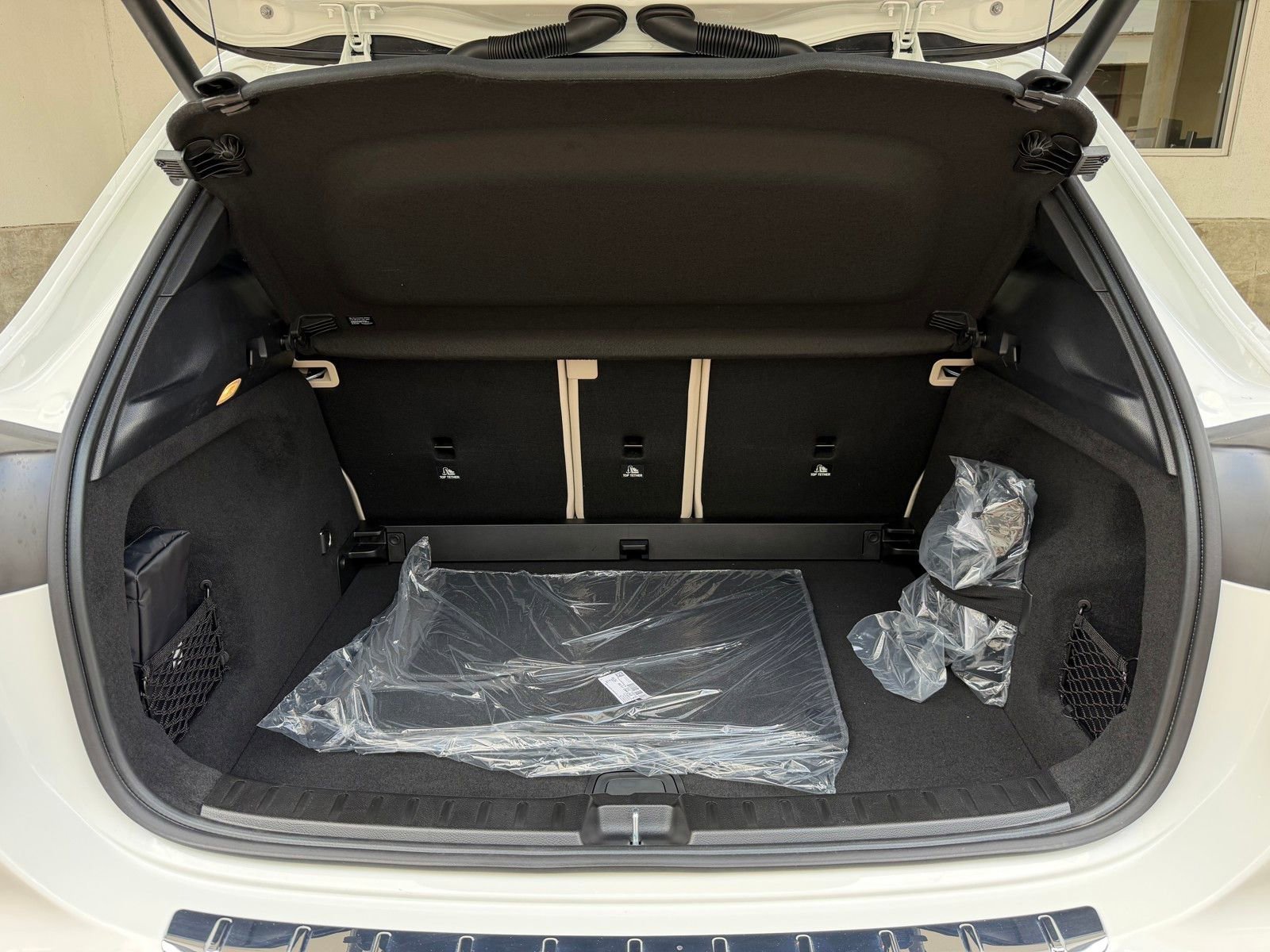 New 2026 Polar White Mercedes-Benz GLA 250 image 45