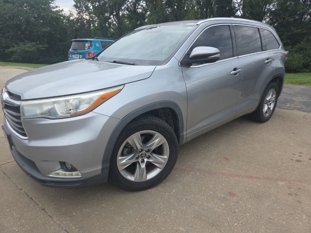 Used 2016 Toyota Highlander Limited Platinum with VIN 5TDYKRFH1GS169675 for sale in Kansas City