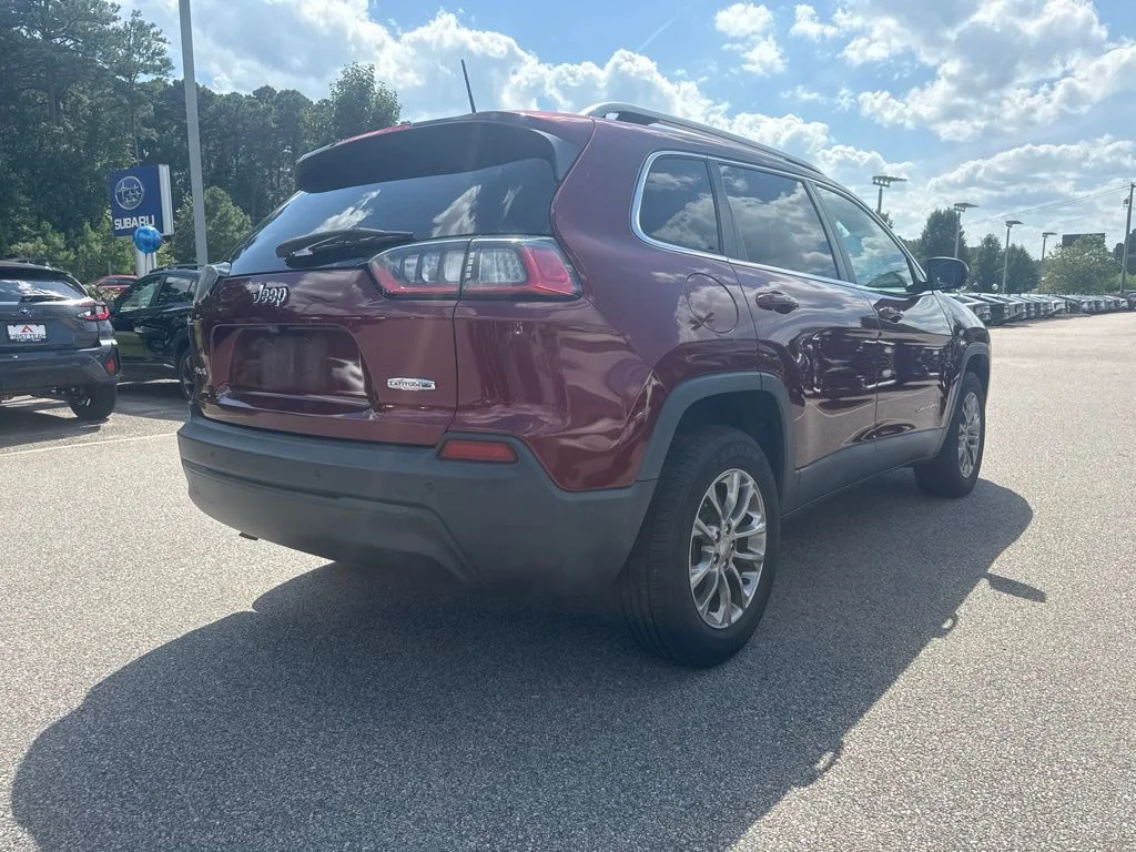 Used 2020 Red Jeep Latitude Plus image 5