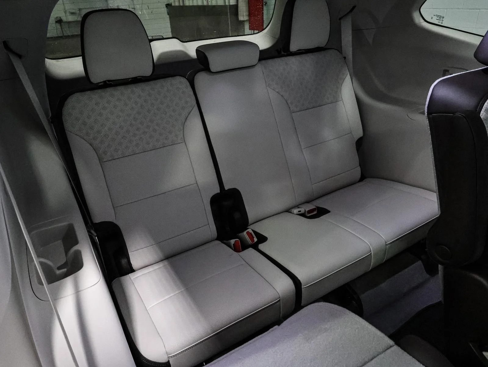 2026 GMC Acadia Denali - Photo 27