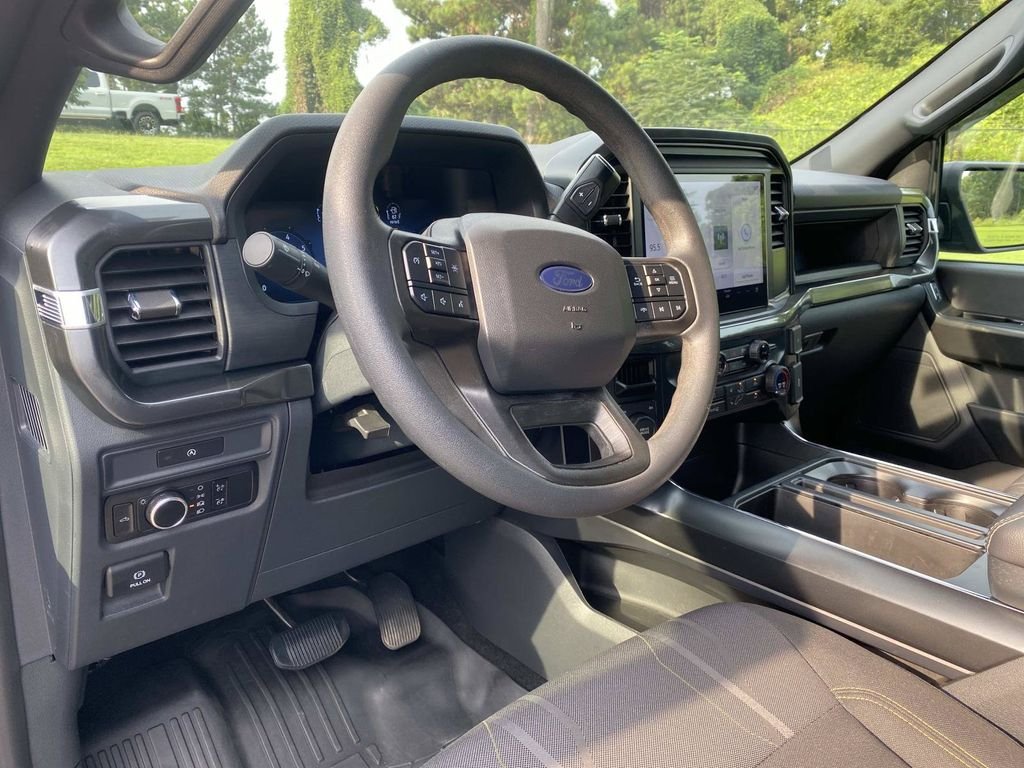 Used 2025 Atlas Blue Metallic Ford STX image 22