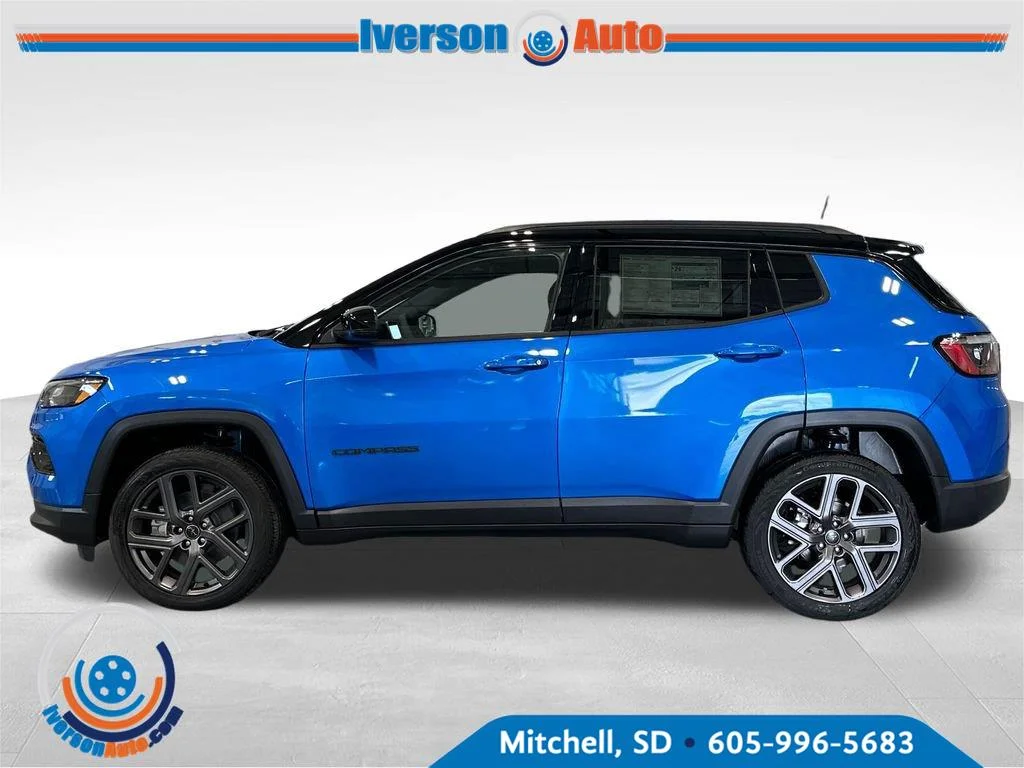 New 2026 Hydro Blue Pearlcoat Jeep Limited Altitude image 4