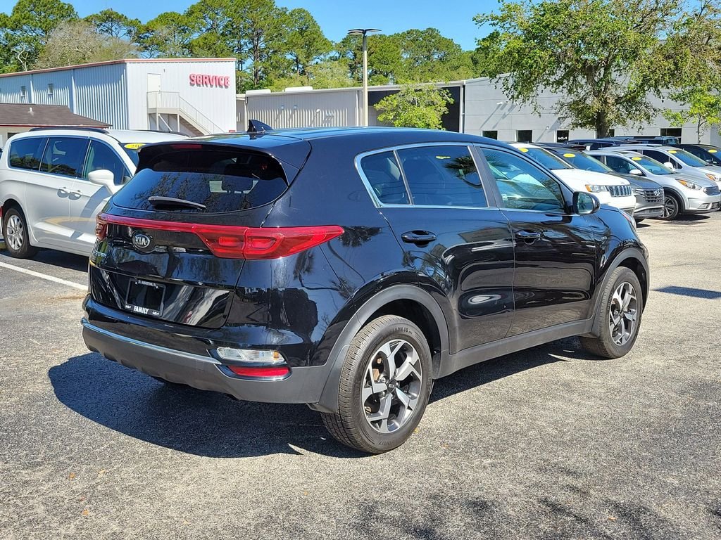 Used 2022 Red Kia LX image 6