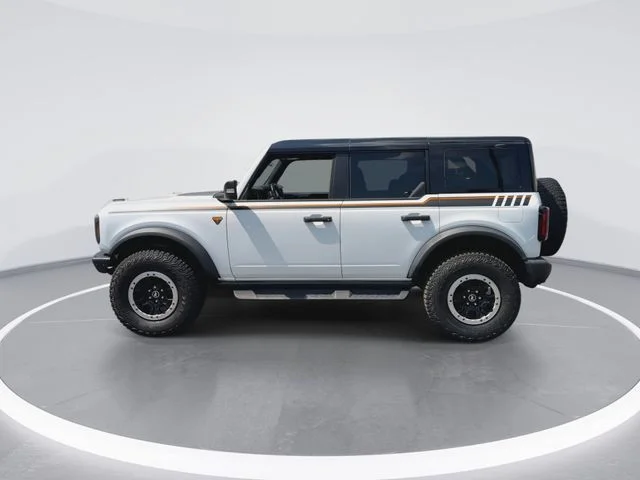 Used 2024 White Ford Badlands image 5