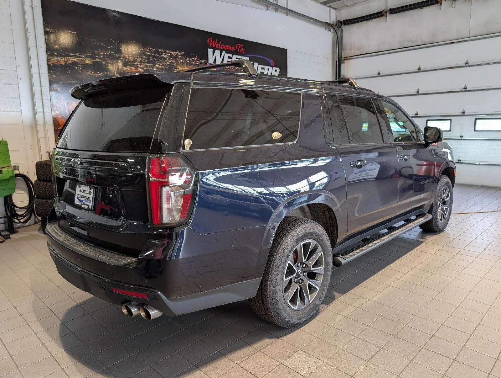 Used 2024 Midnight Blue Metallic Chevrolet Z71 image 10
