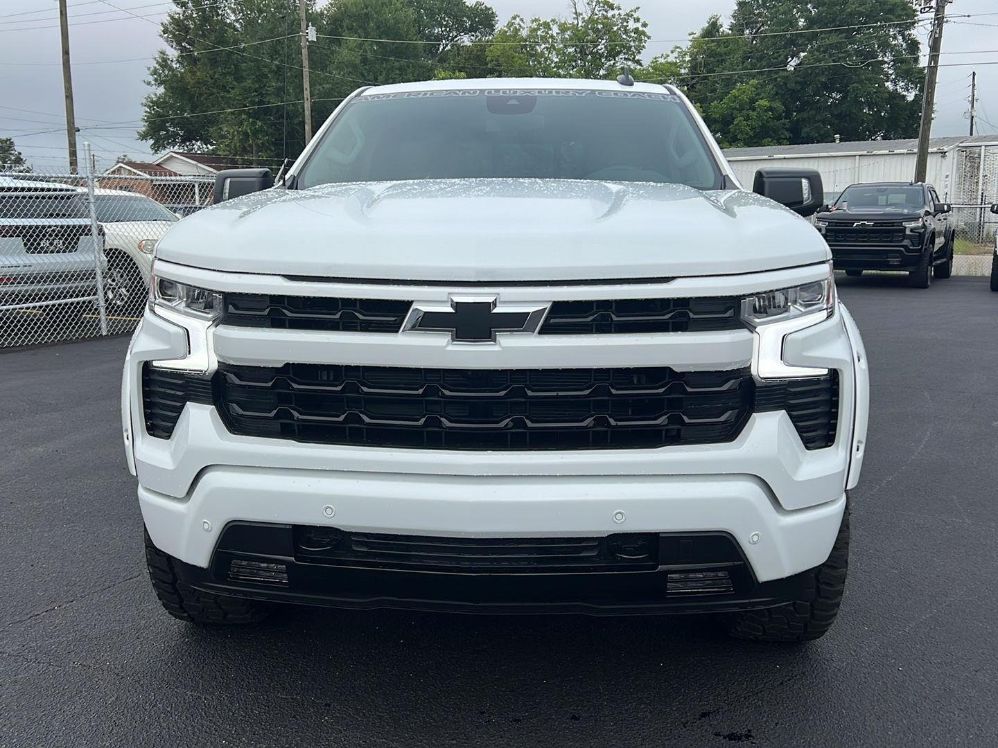 New 2026 Summit White Chevrolet RST image 26