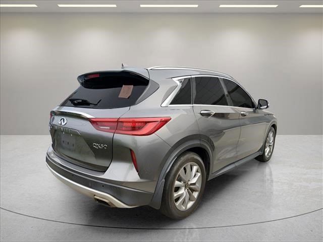 Used 2020 Graphite Shadow INFINITI LUXE image 4