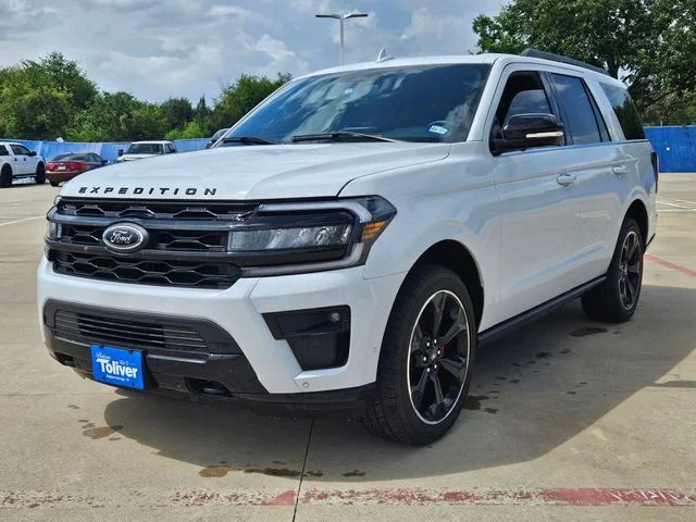 Used 2022 Oxford White Ford Limited image 2