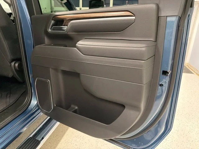 New 2026 Lakeshore Blue Metallic Chevrolet LT image 44
