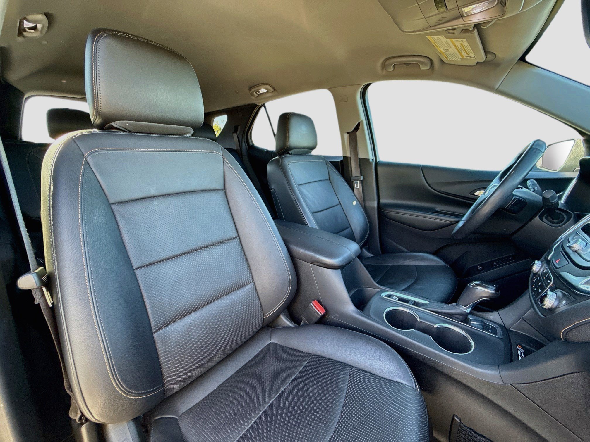 Used 2018 Silver Ice Metallic Chevrolet Premier image 34